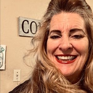 Meet your Posher, Yvette